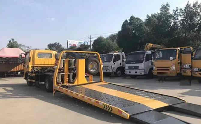 盐源汽车中途维修案例